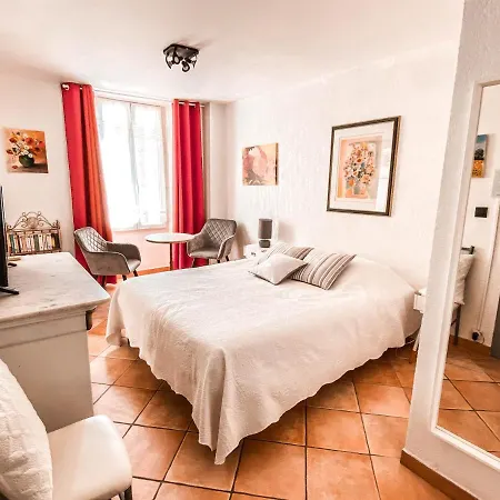 4 Pieces Coeur De Ville Lavandou Lejlighed Le Lavandou